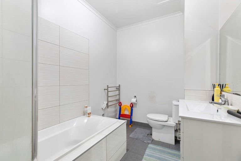 Photo of property in 24c/132 Stancombe Road, Flat Bush, Auckland, 2016