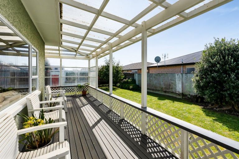 Photo of property in 17 Albion Street, Hawera, 4610