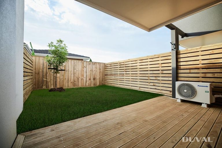 Photo of property in 2/24 Parson Lane, Papatoetoe, Auckland, 2025