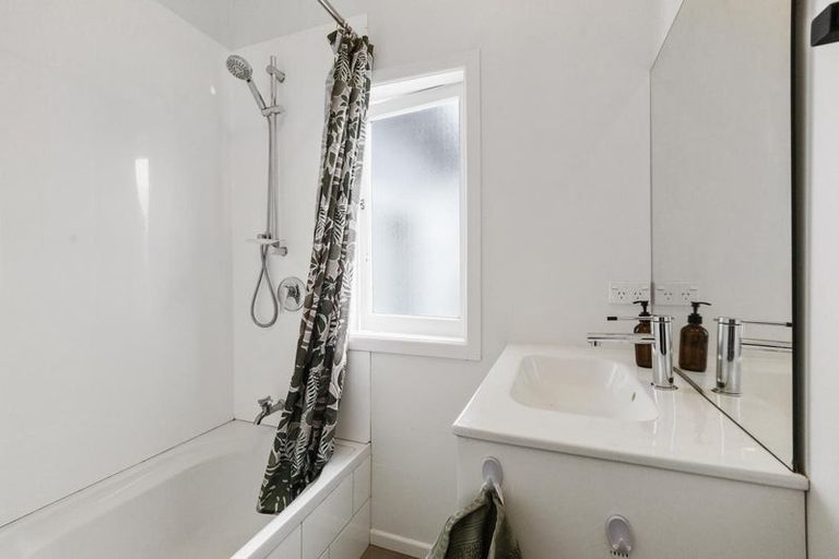 Photo of property in 90 Tirau Street, Putaruru, 3411