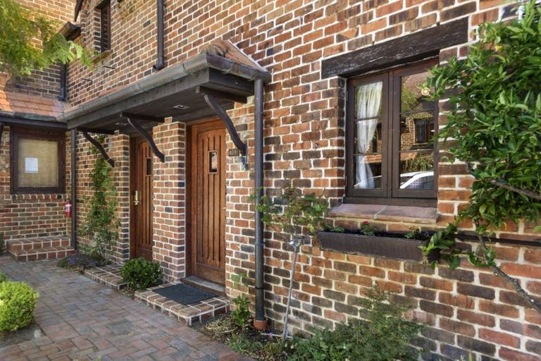 Photo of property in Village Green Cottages, 9/10 Quiet Woman Way, Monaco, Nelson, 7011