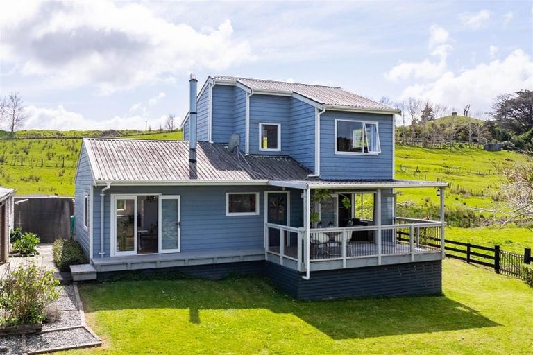 Photo of property in 15 Witheford Road, Wharehine, Wellsford, 0973