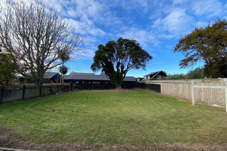 Photo of property in 22 Tauhinu Road, Greenhithe, Auckland, 0632