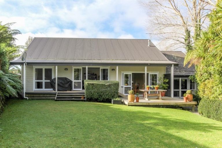 Photo of property in 52a Poplar Grove, Whalers Gate, New Plymouth, 4310