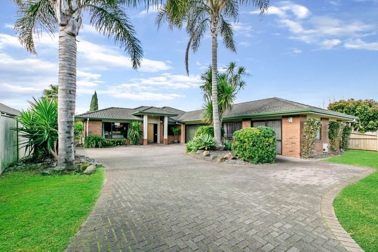 Photo of property in 13 Lockhart Place, Rototuna, Hamilton, 3210