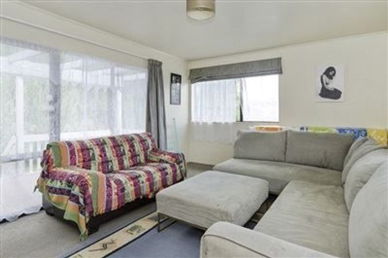 Photo of property in 22 Janese Place, Weymouth, Auckland, 2103