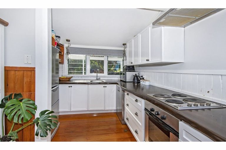 Photo of property in 4 Union Street, Hikurangi, 0114