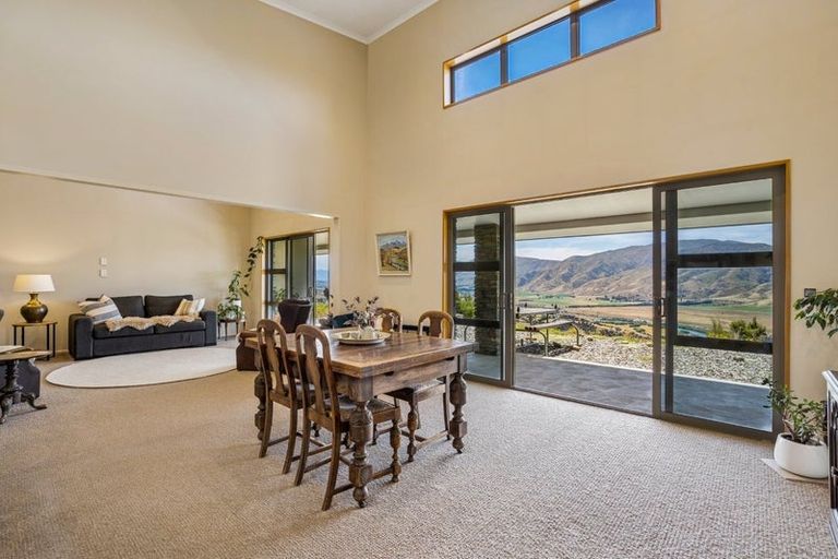 Photo of property in 51 Westreca Ridge Lane, Queensberry, Cromwell, 9383