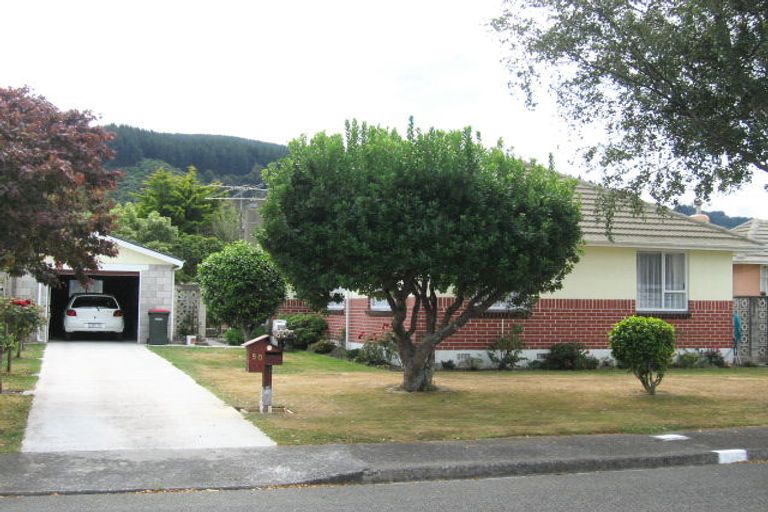 Photo of property in 50 Whirinaki Crescent, Heretaunga, Upper Hutt, 5018