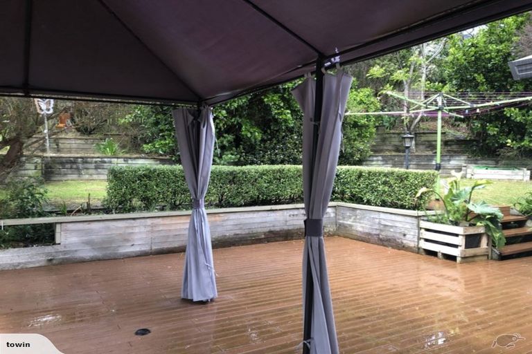 Photo of property in 48 Topliss Drive, Northcross, Auckland, 0632