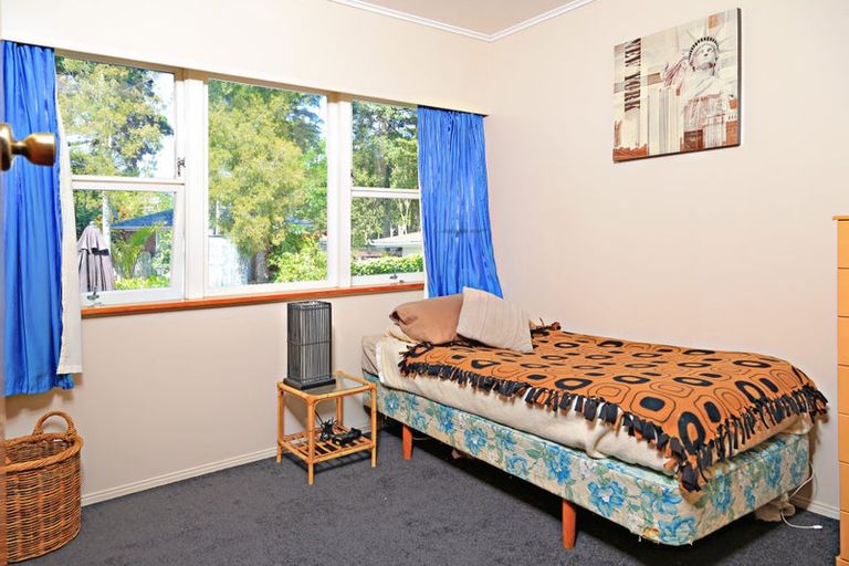 Photo of property in 33 Lawrence Crescent, Hillpark, Auckland, 2102