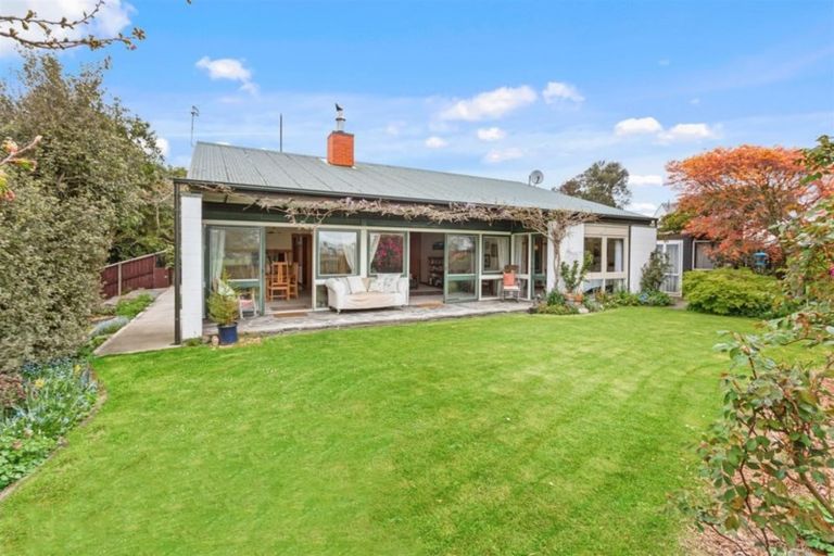 Photo of property in 18a Guinness Crescent, Ilam, Christchurch, 8041