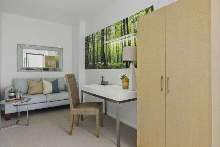 Photo of property in Twin Towers, 302/17 Putney Way, Manukau, Auckland, 2104