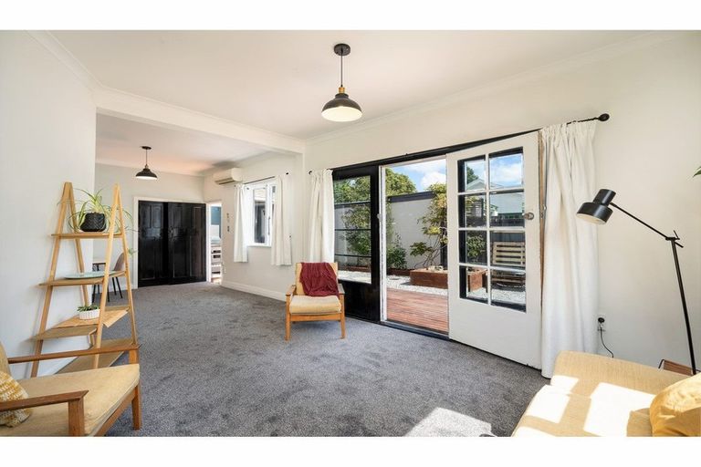 Photo of property in 97 Olliviers Road, Phillipstown, Christchurch, 8011