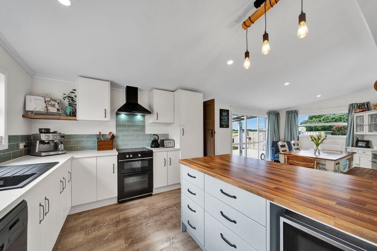 Photo of property in 1288 Normanby Road, Manaia, Hawera, 4678