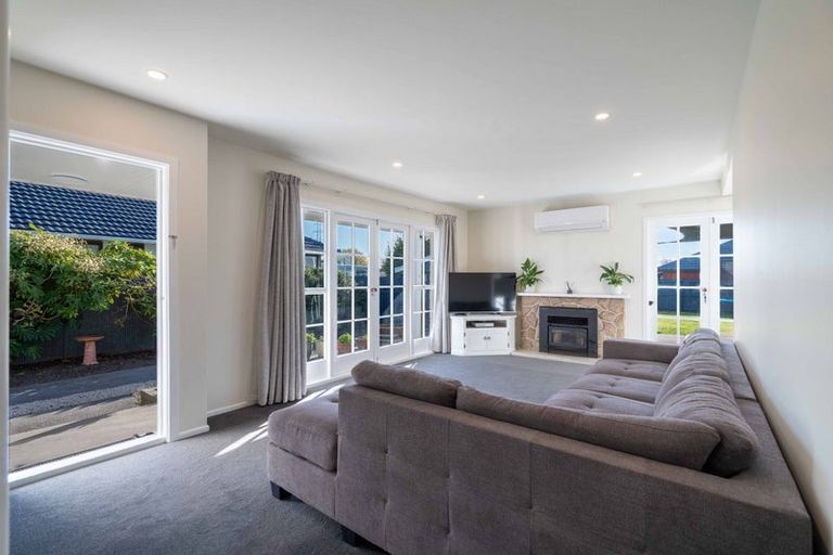 Photo of property in 8 Denise Crescent, Hornby, Christchurch, 8042