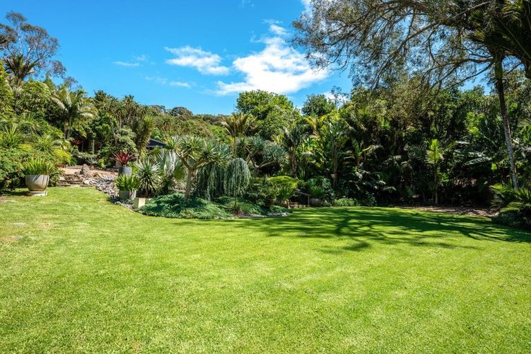 Photo of property in 27-29 Te Toki Road, Ostend, Waiheke Island, 1081