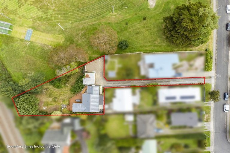 Photo of property in 56 Aorangi Road, Paraparaumu, 5032