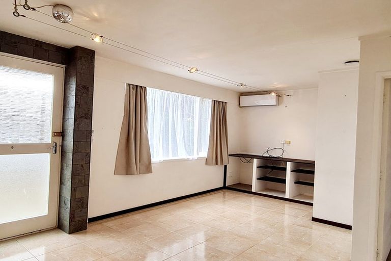 Photo of property in 2/91 Verran Road, Birkenhead, Auckland, 0626