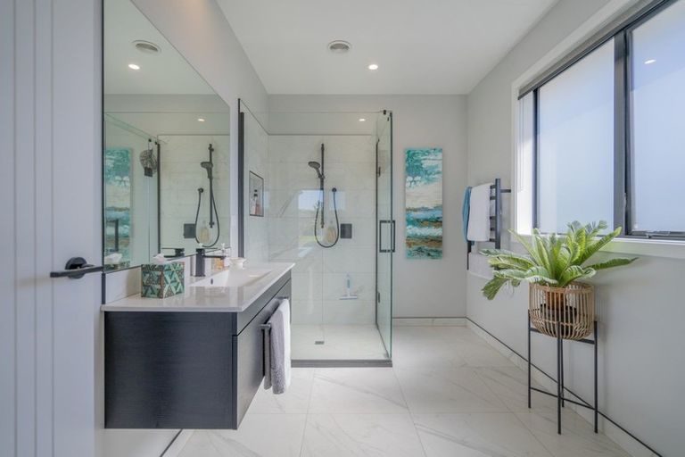 Photo of property in 131 Kupe Drive, Whitianga, 3510