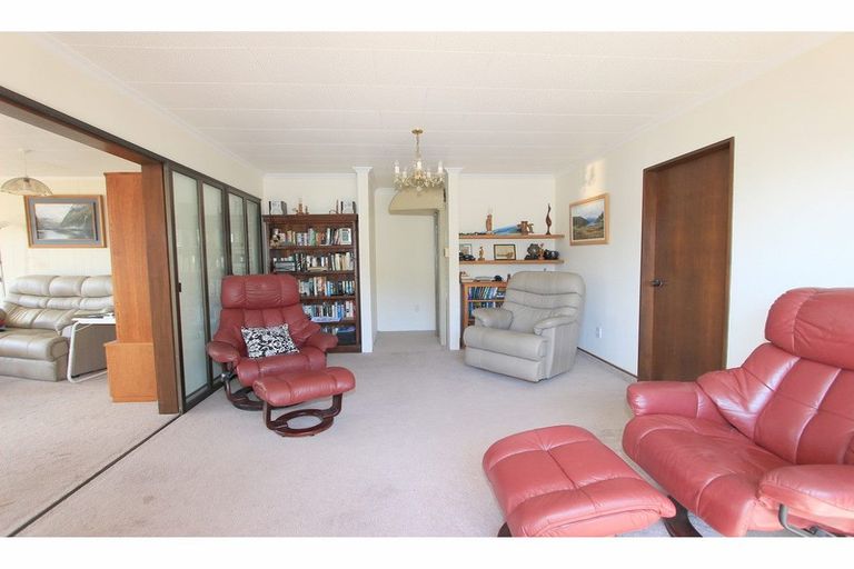 Photo of property in 27 Gravesend Place, Picton, 7220
