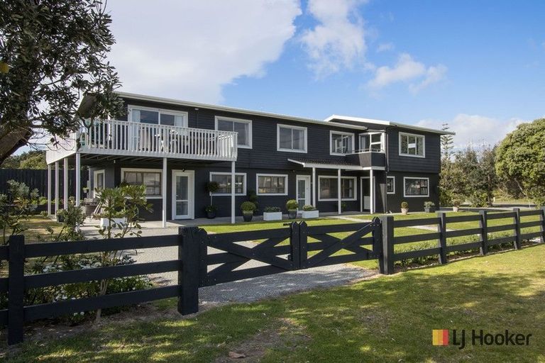 Photo of property in 287 Seaforth Road, Waihi Beach, 3611