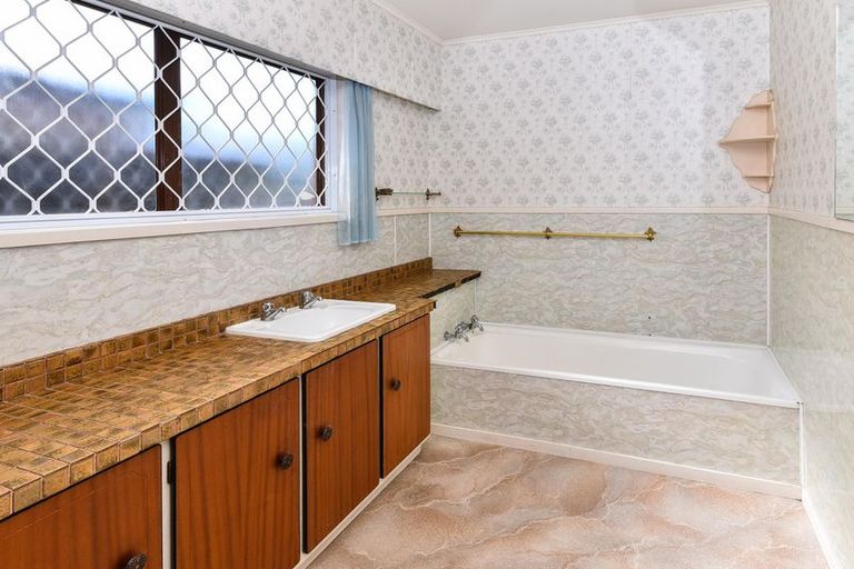 Photo of property in 22 Ashdown Place, Pahurehure, Papakura, 2113