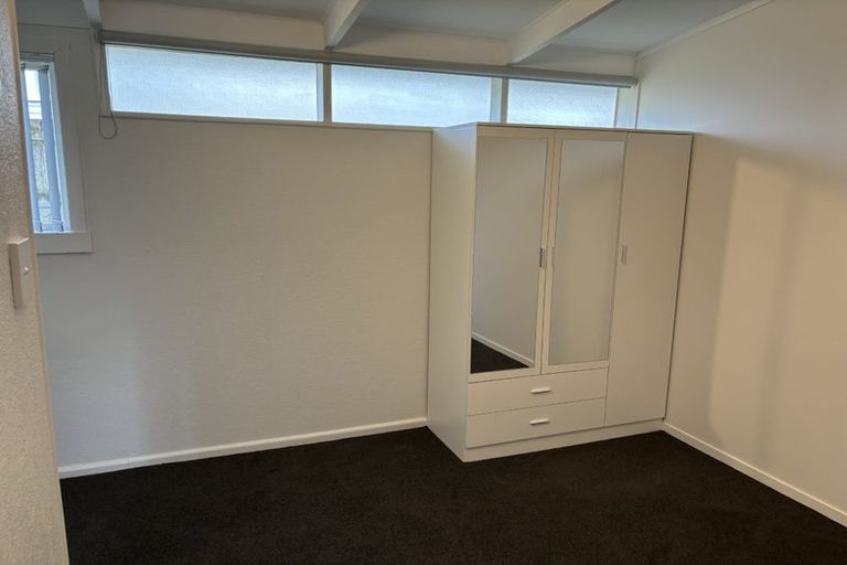 Photo of property in 13 Eastglen Road, Glen Eden, Auckland, 0602