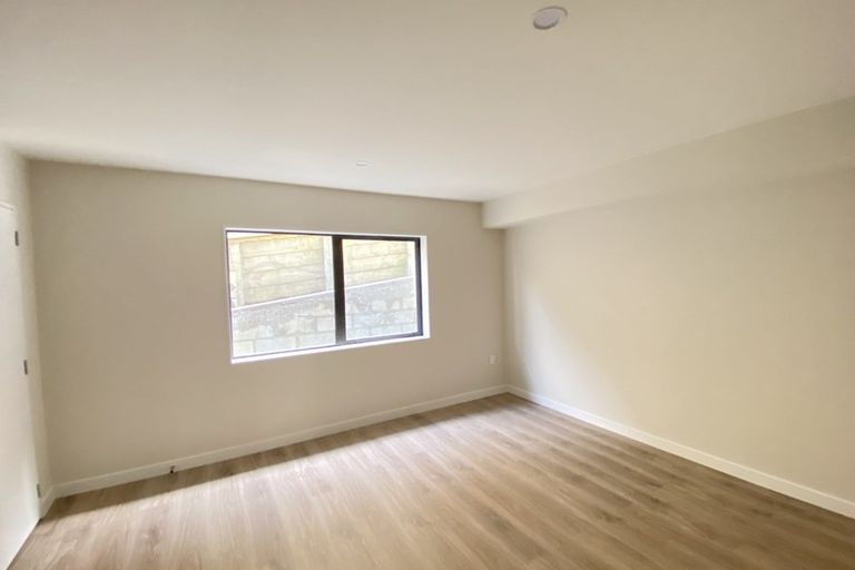 Photo of property in 21 Vazey Way, Hobsonville, Auckland, 0618