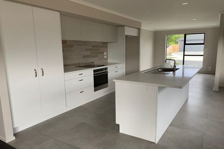 Photo of property in 8 Dida Park Drive, Kumeu, 0810