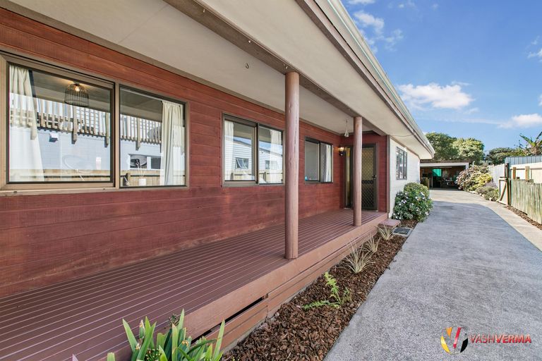 Photo of property in 29 Mcinnes Road, Weymouth, Auckland, 2103