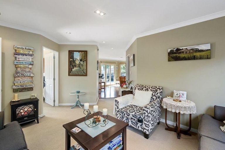 Photo of property in 22 Tutere Street, Waikanae Beach, Waikanae, 5036