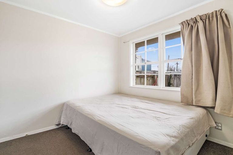 Photo of property in 1/126 Porchester Road, Papakura, 2110