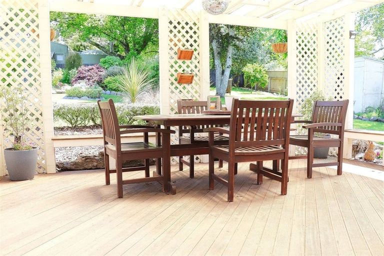 Photo of property in 28 Domain Road, Waipawa, 4210