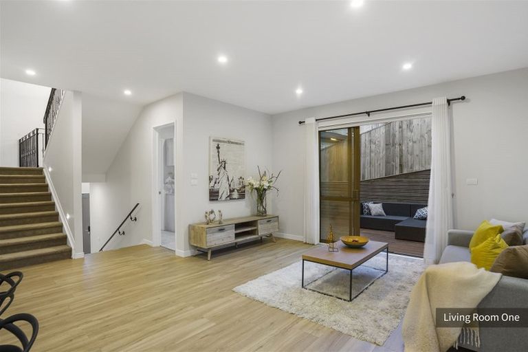 Photo of property in 87 Fairview Avenue, Fairview Heights, Auckland, 0632