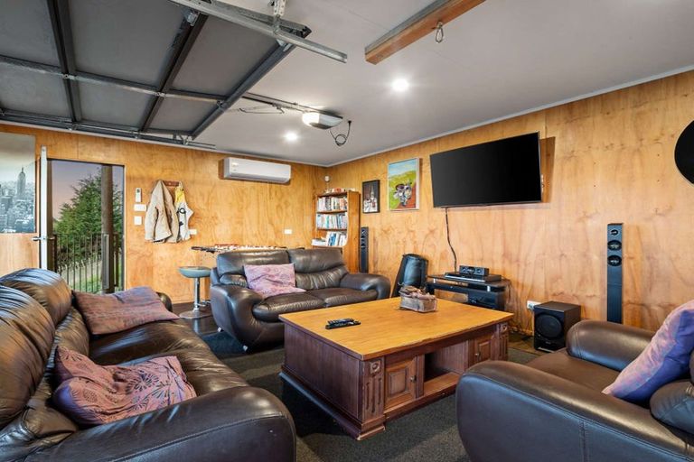 Photo of property in 25 Medhurst Road, Bombay, 2675