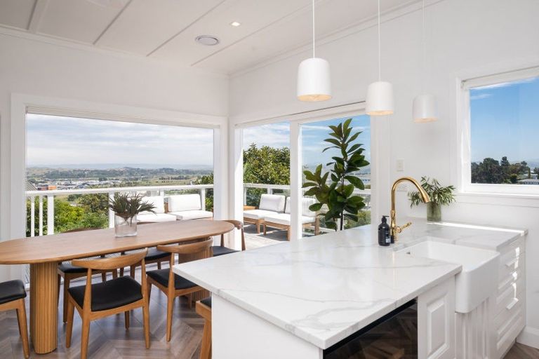 Photo of property in 44 Simla Terrace, Hospital Hill, Napier, 4110