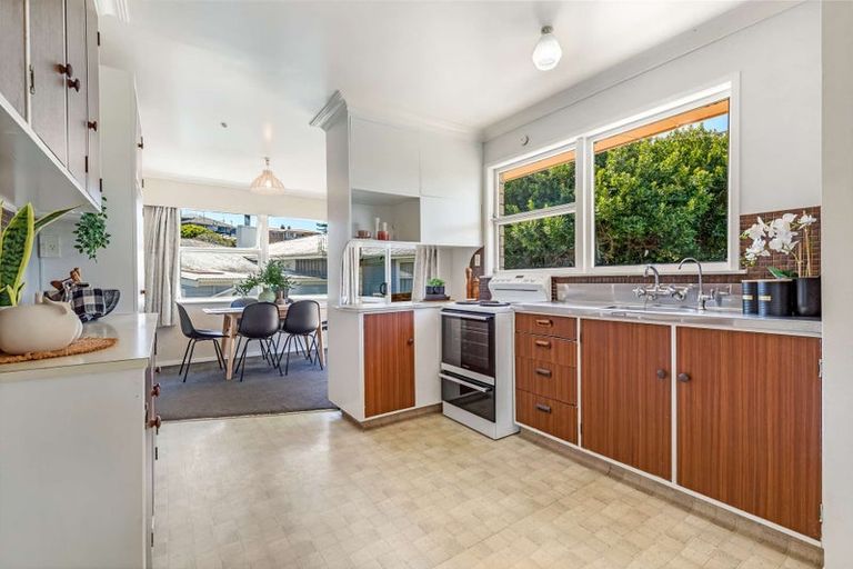 Photo of property in 19 Warwick Place, Brookfield, Tauranga, 3110