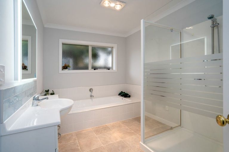 Photo of property in 7 Cooper Crescent, Cambridge, 3434