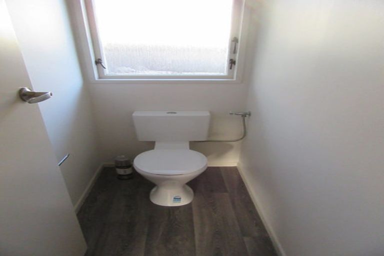 Photo of property in 16 Montana Road, Totara Park, Upper Hutt, 5018