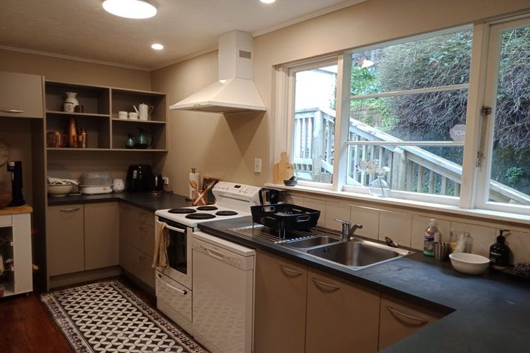 Photo of property in 8 Chester Road, Tawa, Wellington, 5028