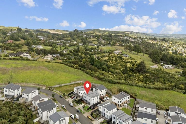 Photo of property in 36a Crestview Rise, Papakura, 2110
