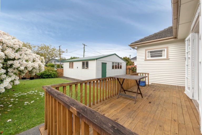 Photo of property in 23 Kowhai Avenue, Ebdentown, Upper Hutt, 5018
