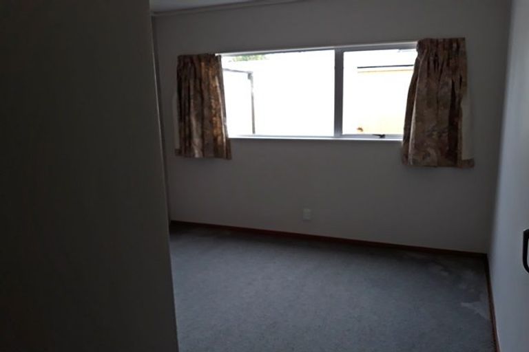 Photo of property in 17 Papakowhai Court, West End, Palmerston North, 4412