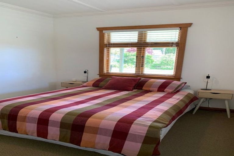 Photo of property in 58 Govett Avenue, Frankleigh Park, New Plymouth, 4310