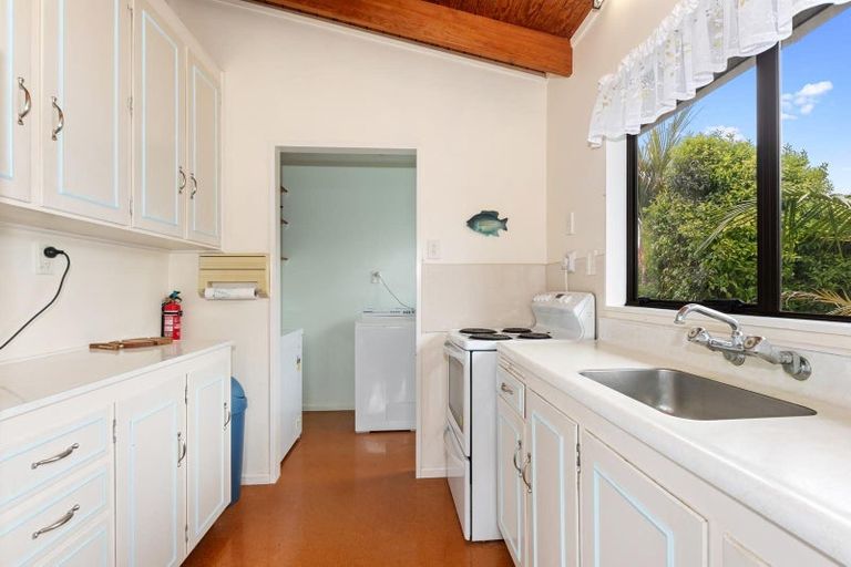 Photo of property in 125 Oakura Road, Oakura, Hikurangi, 0184