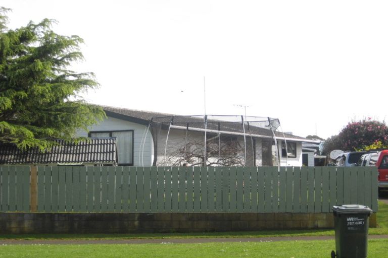 Photo of property in 41 High Street East, Waitara, 4320