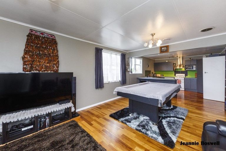 Photo of property in 3 Kupe Place, Highbury, Palmerston North, 4412