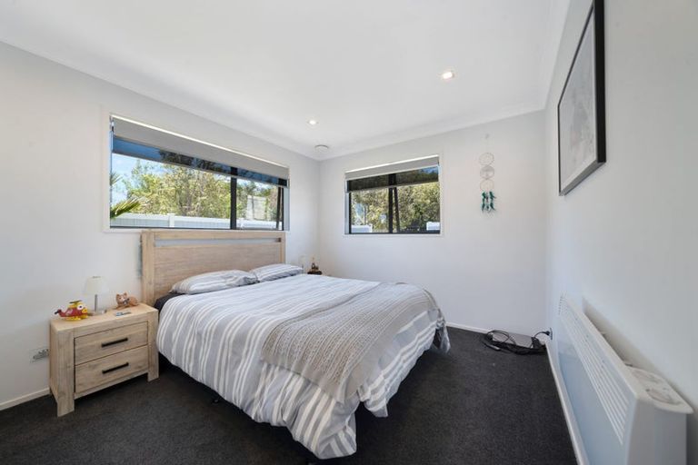 Photo of property in 154 Boord Crescent, Kumeu, 0891