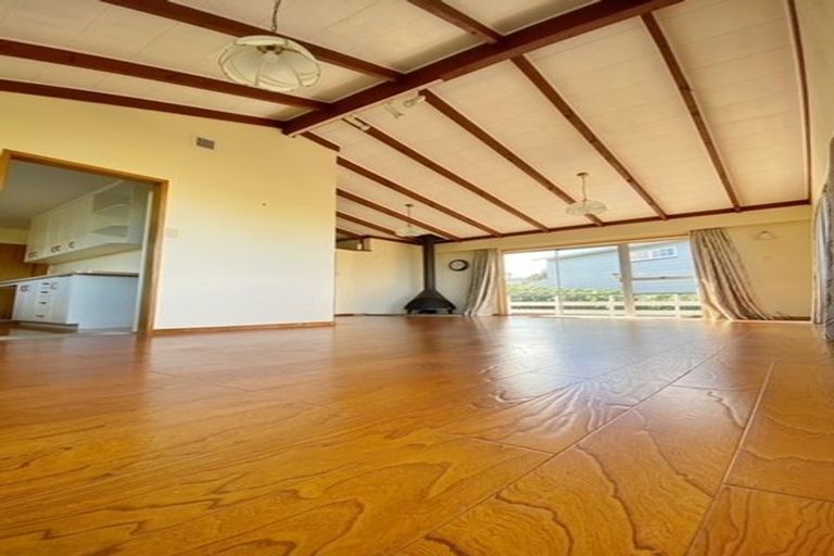 Photo of property in 67 Ravenwood Drive, Forrest Hill, Auckland, 0620